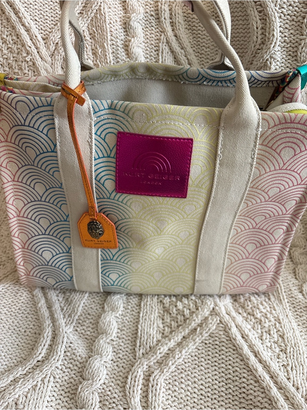 Kurt Geiger Multicolor Canvas Tote Bag - Rainbow Scallop Print